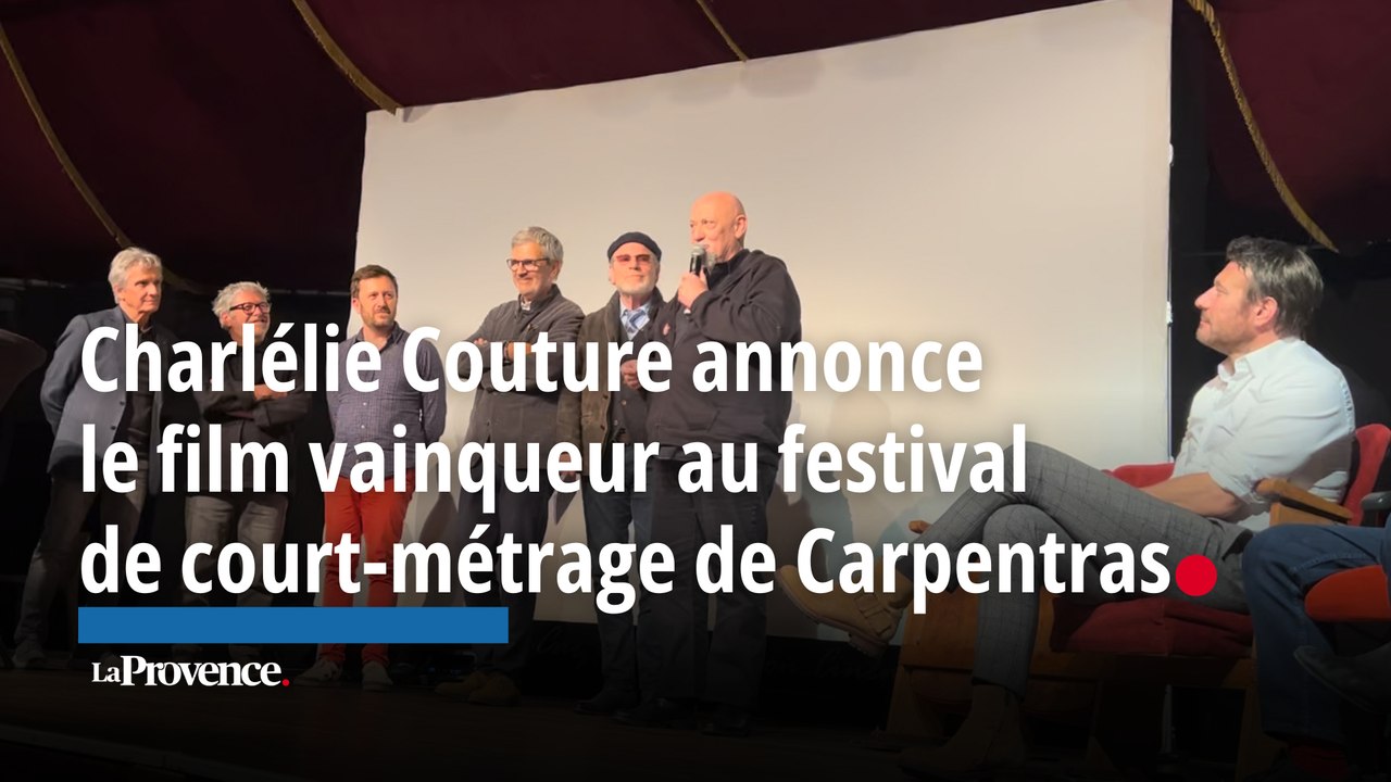 Charlélie Couture annonce le film vainqueur au festival de court-métrage de Carpentras