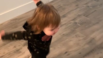 'It was Very SWEET!' - One-and-a-half-year-old girl meets newborn baby brother for the 1st time