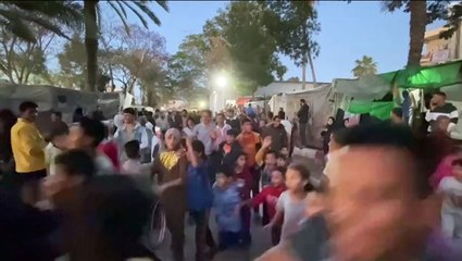 فلسطينيون يحتفلون في خان يونس بعد موافقة حماس على مقترح الهدنة