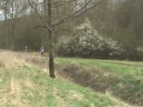 Clip becane de cross pression!!!!! 450 crf en force aiiie!!!