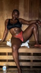 Maria Mobil choque ses fans : elle se dénude presque entièrement dans une vidéo