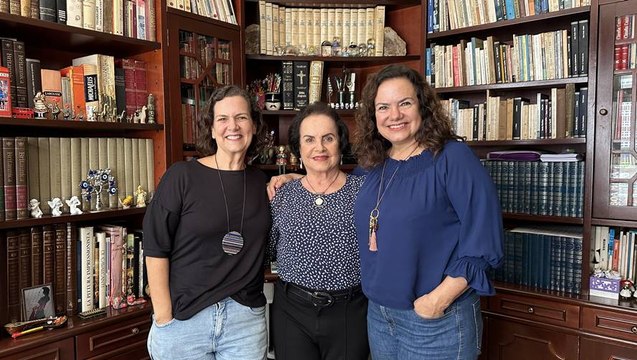 Viúva e filhas falam sobre briga e união de Antônio Mariz com Gadelhas e lembram fatos marcantes