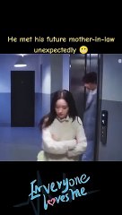 التقى بوالدة زوجته المستقبلية بشكل غير متوقع  He met his future mother-in-law unexpectedly