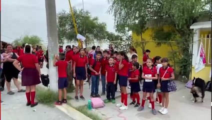 Madres de Familia de la escuela Ramírez Castañeda persisten en cierre de plantel ante problema