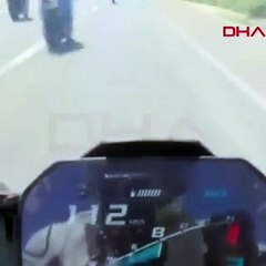 Hız Tutkusu Sonu Oluyordu: Motosikletler Çarpıştı! Kaza Kamerada