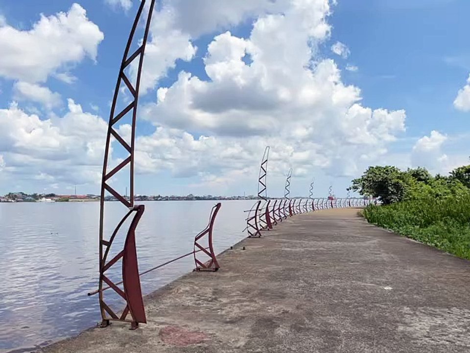 Fasilitas Kapal Wisata di Area Tugu Khatulistiwa