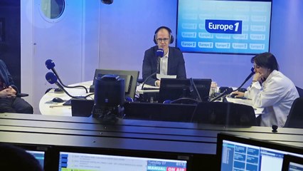 Bernard Pivot, ni écrivain, ni critique mais "un journaliste littéraire extrêmement rieur", se souvient Éric-Emmanuel Schmitt