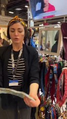 Le chignon magique (Note : Cette vidéo enregistrée à la Foire de Paris ne fait l’objet d’aucune contrepartie)