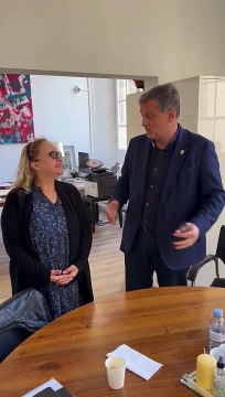 Colombe virée des Restos du coeur pour avoir soutenu le RN, puis réintégrée... en vidéo ce midi ave Louis Aliot, maire RN de Perpignan - Regardez