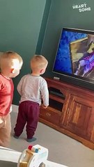 Adorable Twins Groove to Chris Brown