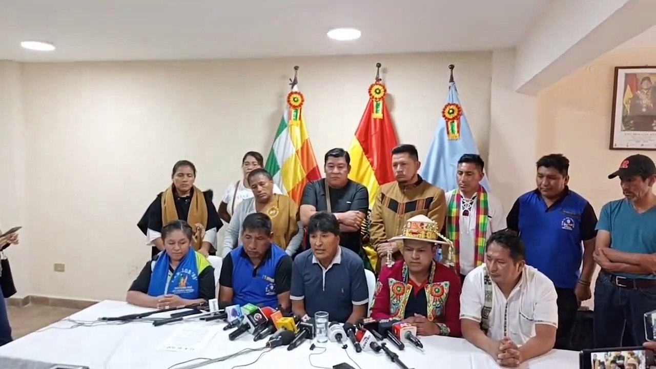 Evo Morales anuncia una "batalla legal" contra el congreso del MAS que lo desplazó