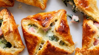 Ham & Cheese Spinach Puffs Will Steal The Spotlight At Your Spring Brunch