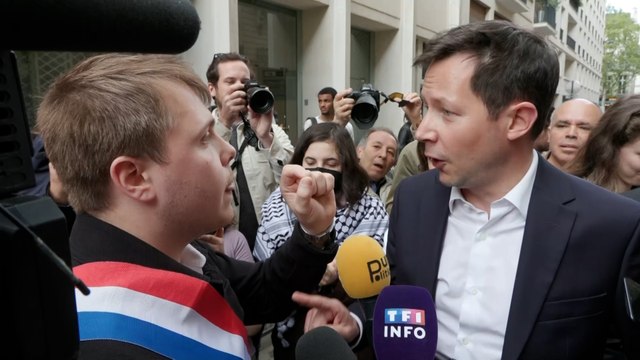 « Vous racontez n’importe quoi » : échanges tendus entre Louis Boyard et François-Xavier Bellamy devant Sciences po Paris