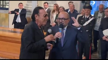 Sangiuliano a Venditti: "Per ascoltarti andai a una festa dell'Unità"