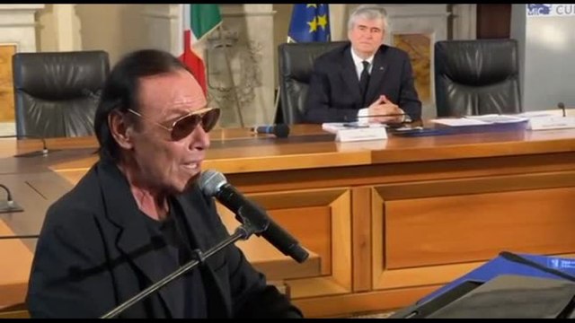 Venditti dedica Ci vorrebbe un amico a Lucio Dalla
