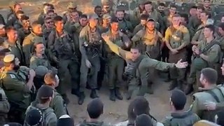 Refah'a giren siyonist askerler sloganlar atıyor!