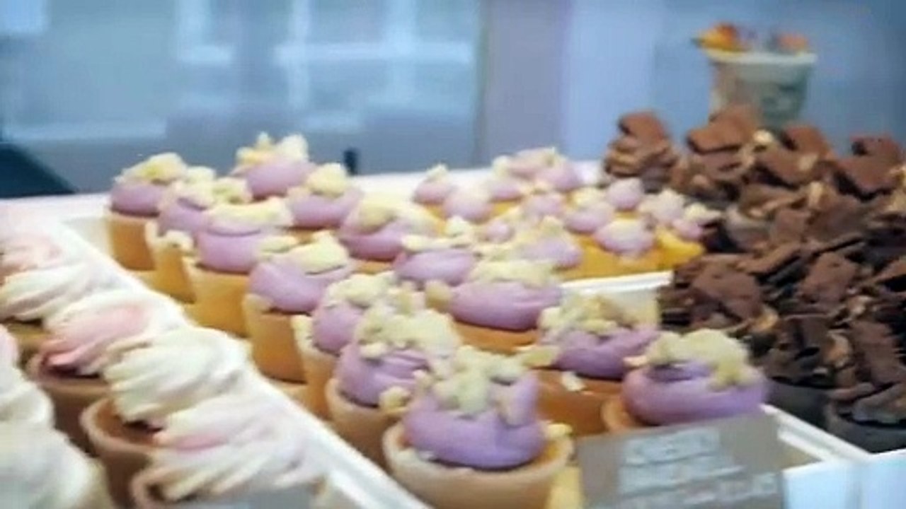 Buttercream Masterclass- How to make Perfect Buttercream Icing - Cupcake Jemma