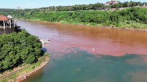 Encontro das águas dos rios Iguaçu e Paraná provoca contraste impressionante; veja vídeo