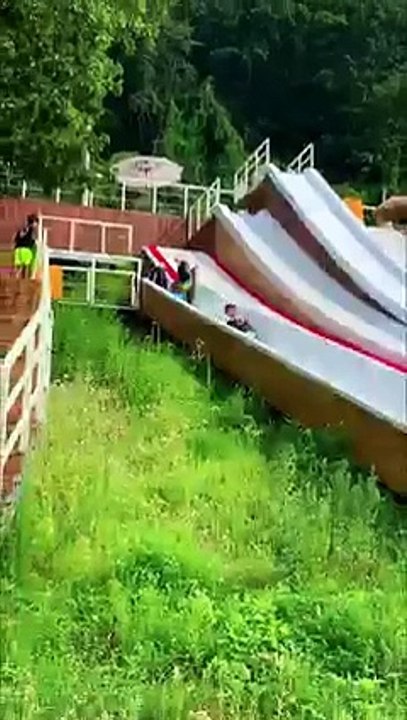 Jump in the swimming pool ‍♂