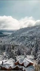 Impactante: así fue la nevada histórica que llegó a Bariloche en un momento inesperado del año