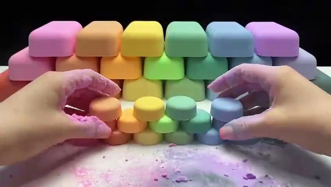 ASMR baking soda crunchy holiday rainbow