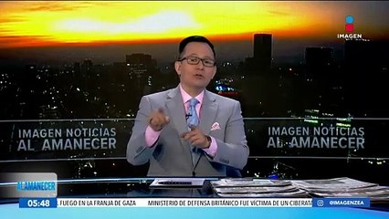 Hombre acelera y su motocicleta se prende en llamas