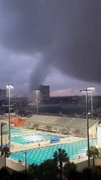 Bills fan video of apparent tornado in Fort Lauderdale