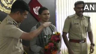 Odisha News: कट्टर माओवादी ने ओडिशा पुलिस के सामने किया सरेंडर