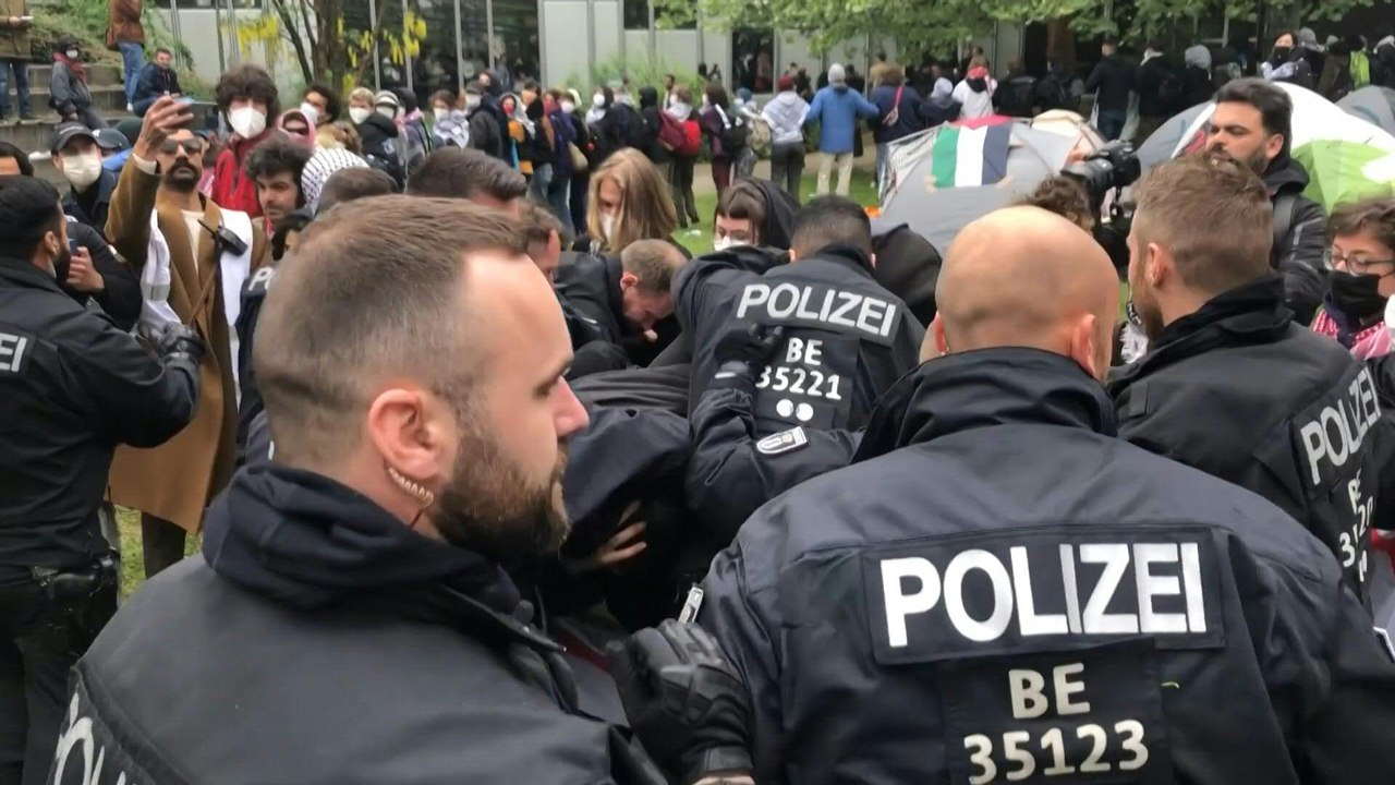 Polizei räumt propalästinensisches Protestcamp an Berliner Uni