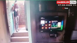 Sultangazi'de oyun konsolu hırsızlığı kamerada