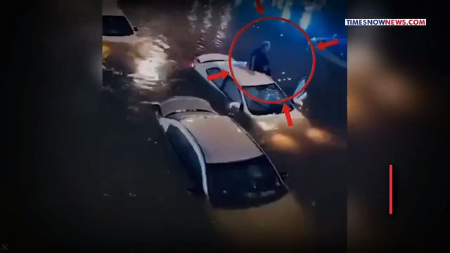 Dubai Floods Break Record| Ceilings Crack Open, Cars Submerged, Red Alert| UAE Comes To Standstill