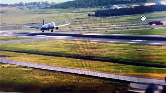İstanbul Havalimanı'nda arızalanan kargo uçağı gövde üzerine iniş yaptı