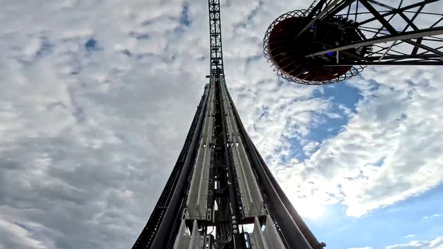 Les images embarquées du nouveau grand huit électrisant d’Europa-Park (vidéo)