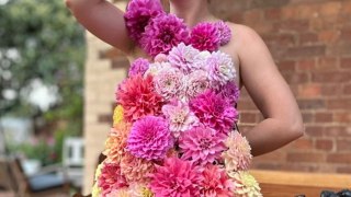 Mum designs stunning dress made of 210 fresh flowers