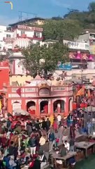 जहाँ भीड़, वहाँ हम || आचार्य प्रशांत