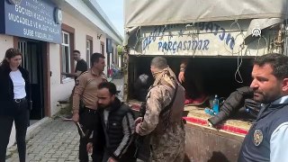 Kamyonet kasasında 36 düzensiz göçmen yakalandı
