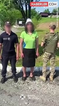 İri yapısı ele verdi! Kız kardeşinin kılığına girerek askerden kaçmaya çalışan bir Ukraynalı sınırda yakalandı