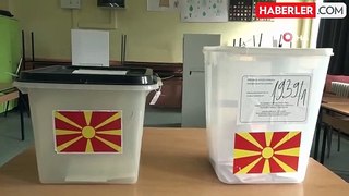 Kuzey Makedonya'da halk cumhurbaşkanlığı ikinci turu için sandık başında