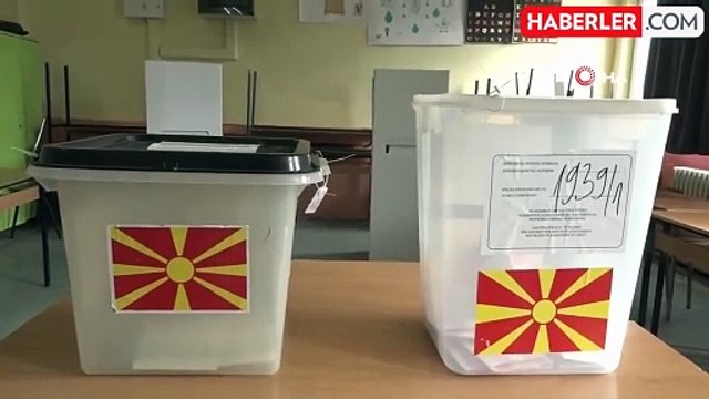 Kuzey Makedonya'da halk cumhurbaşkanlığı ikinci turu için sandık başında