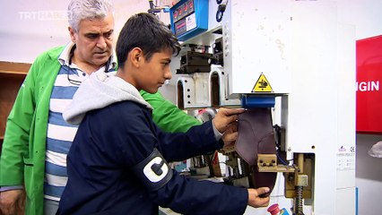 'Üreten Okullar' projesinin tek ayakkabıcılık lisesi
