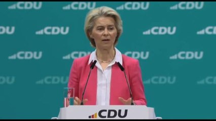 Von der Leyen: AfD fa propaganda per Putin e poi parla di patria...