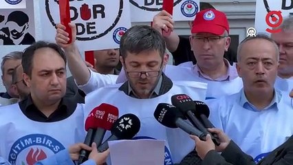Eğitim-Bir-Sen üyeleri, Eyüpsultan'da okul müdürünün öldürülmesini protesto etti