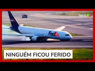 Avião arrasta fuselagem na pista após problema em aeroporto da Turquia