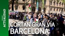 Universitarios cortan la Gran Vía de Barcelona por Palestina