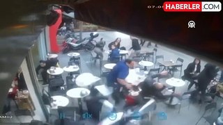 Fatih'te motosiklet kaza anı güvenlik kamerasında