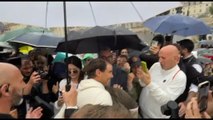 Bagno di folla e di pioggia per Nadal in Piazza del Popolo