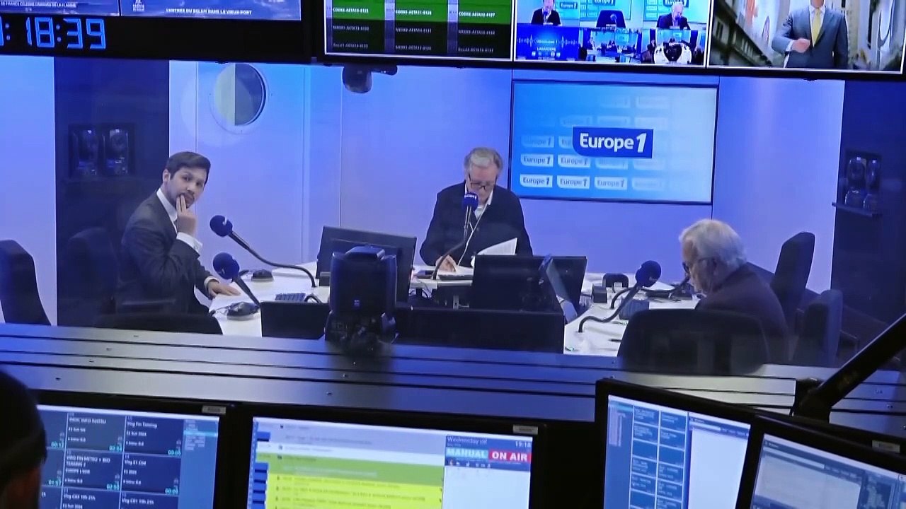 Emmanuel Macron s’exprime sur la natalité et la GPA dans Elle : un nouveau cheval de bataille pour le président ?