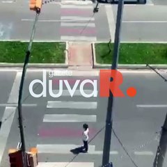 Oğluna otomobilin çarpma anını kaydetti