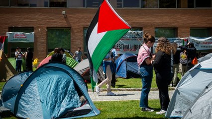 Dentro de la acampada propalestina de la Complutense: "Estaremos hasta que haga falta"