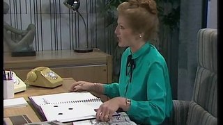 Take a Letter, Mr. Jones (1981) - S01E05 - The Trade Fair